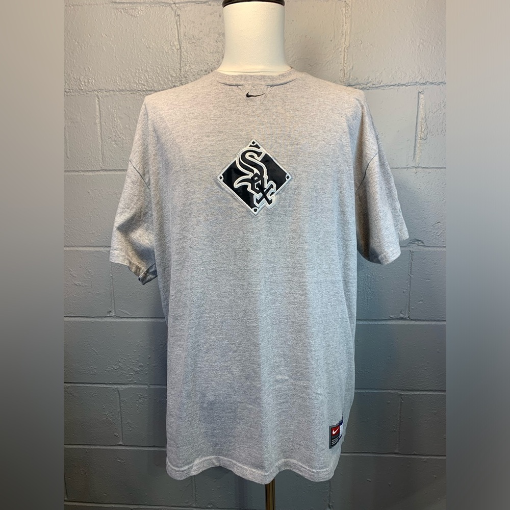 Nike Chicago White Sox Vintage Gray T-Shirt MLB Center Swoosh Men's Size CL